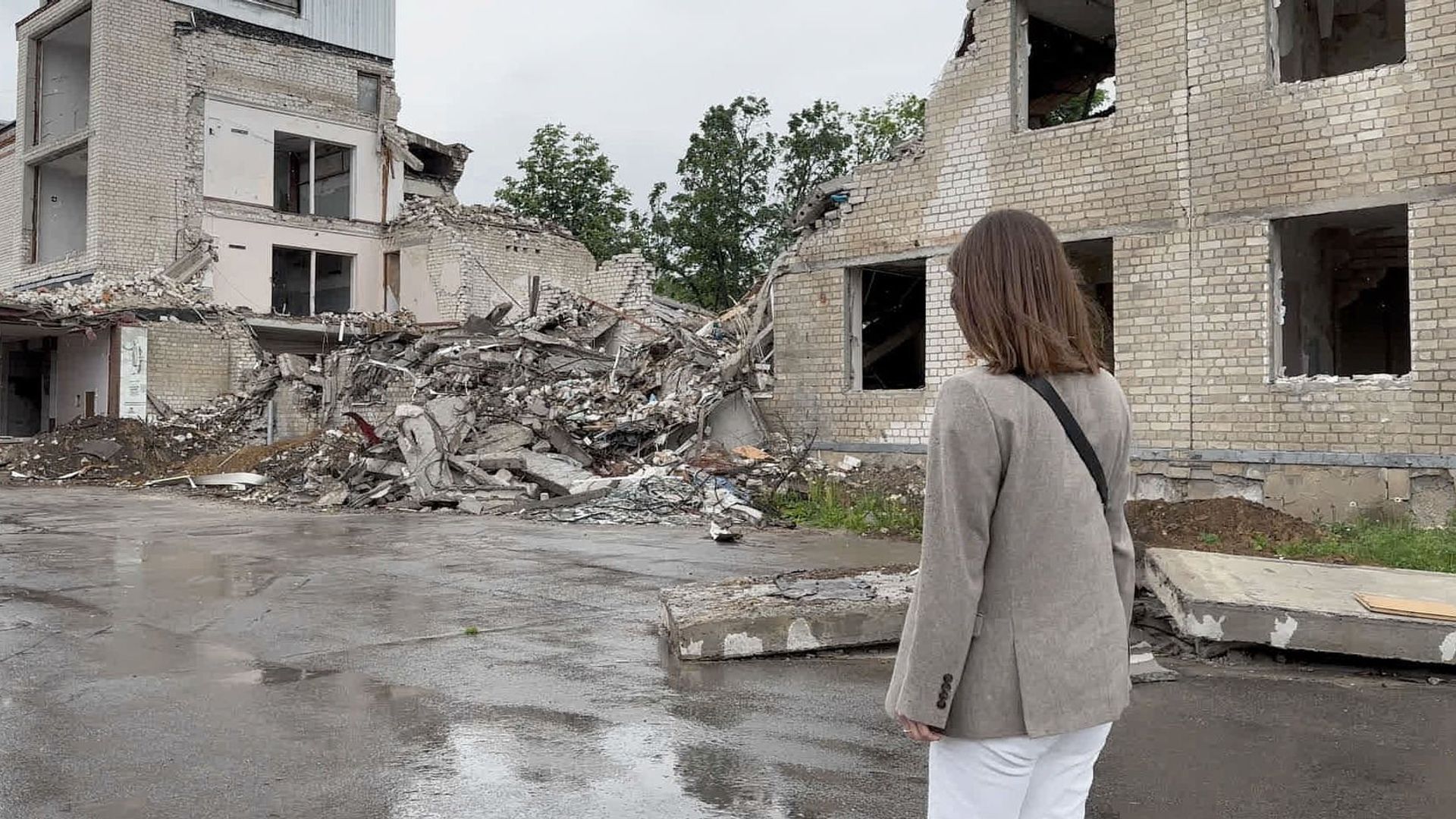 The Architects of Hope: The First Steps in Rebuilding Ukraine background