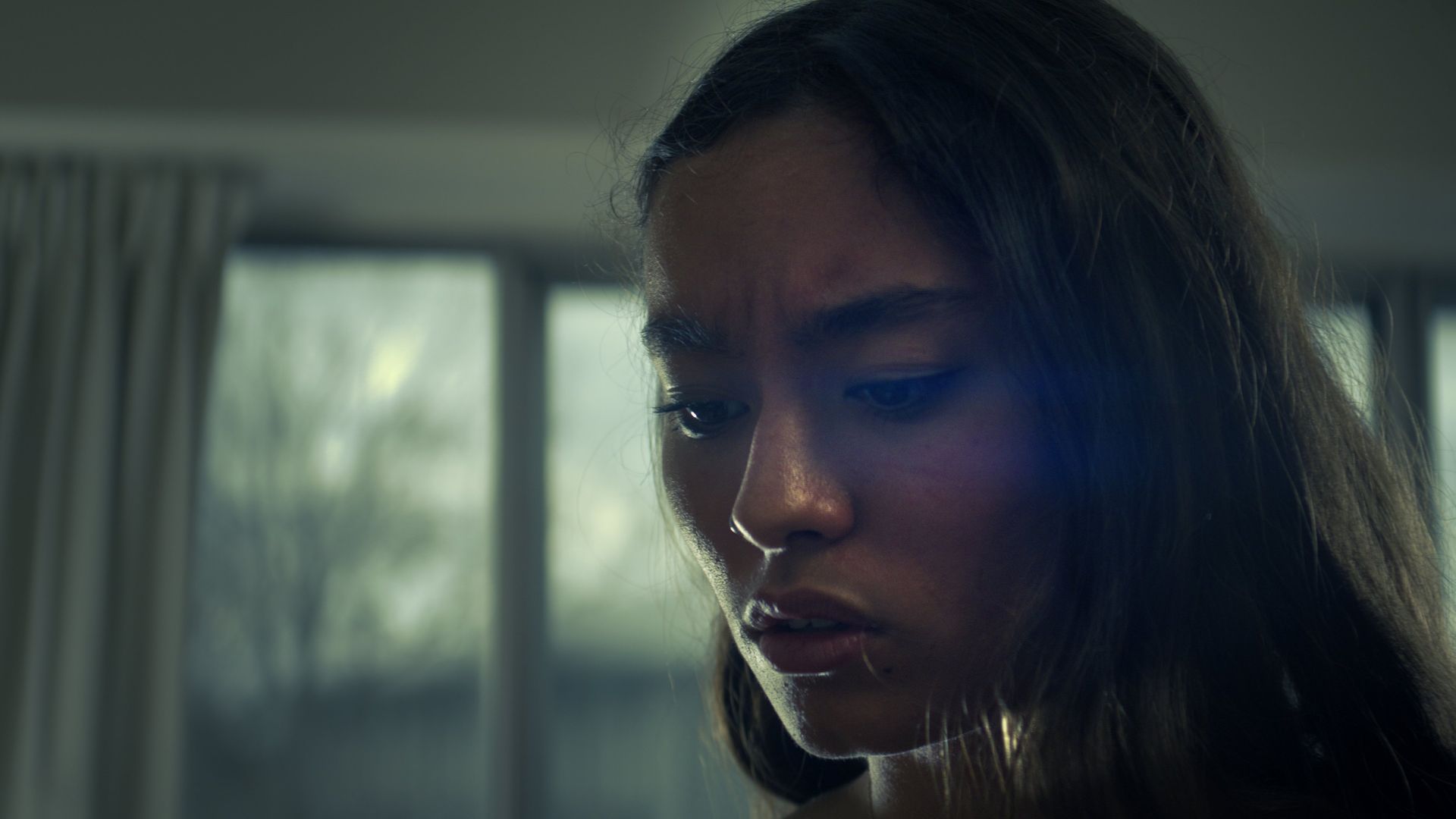 She's Missing! background