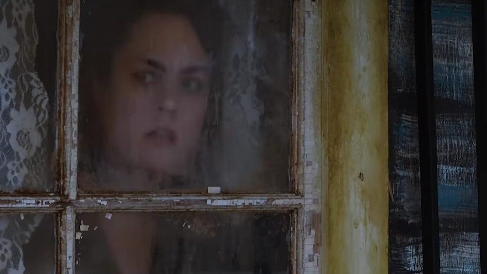 You're It background