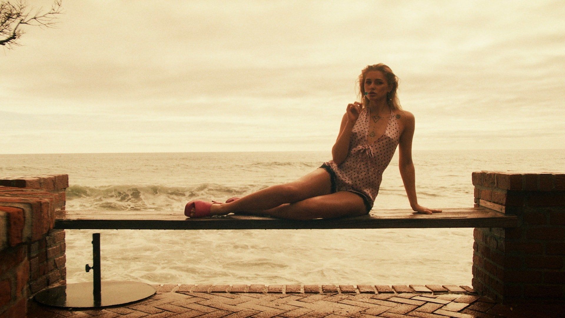 Pretty Miss Lolly background