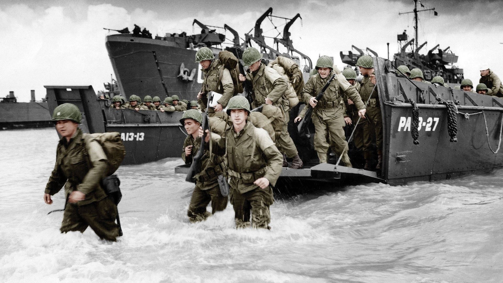 D-Day: Secrets of the Frontline Heroes background