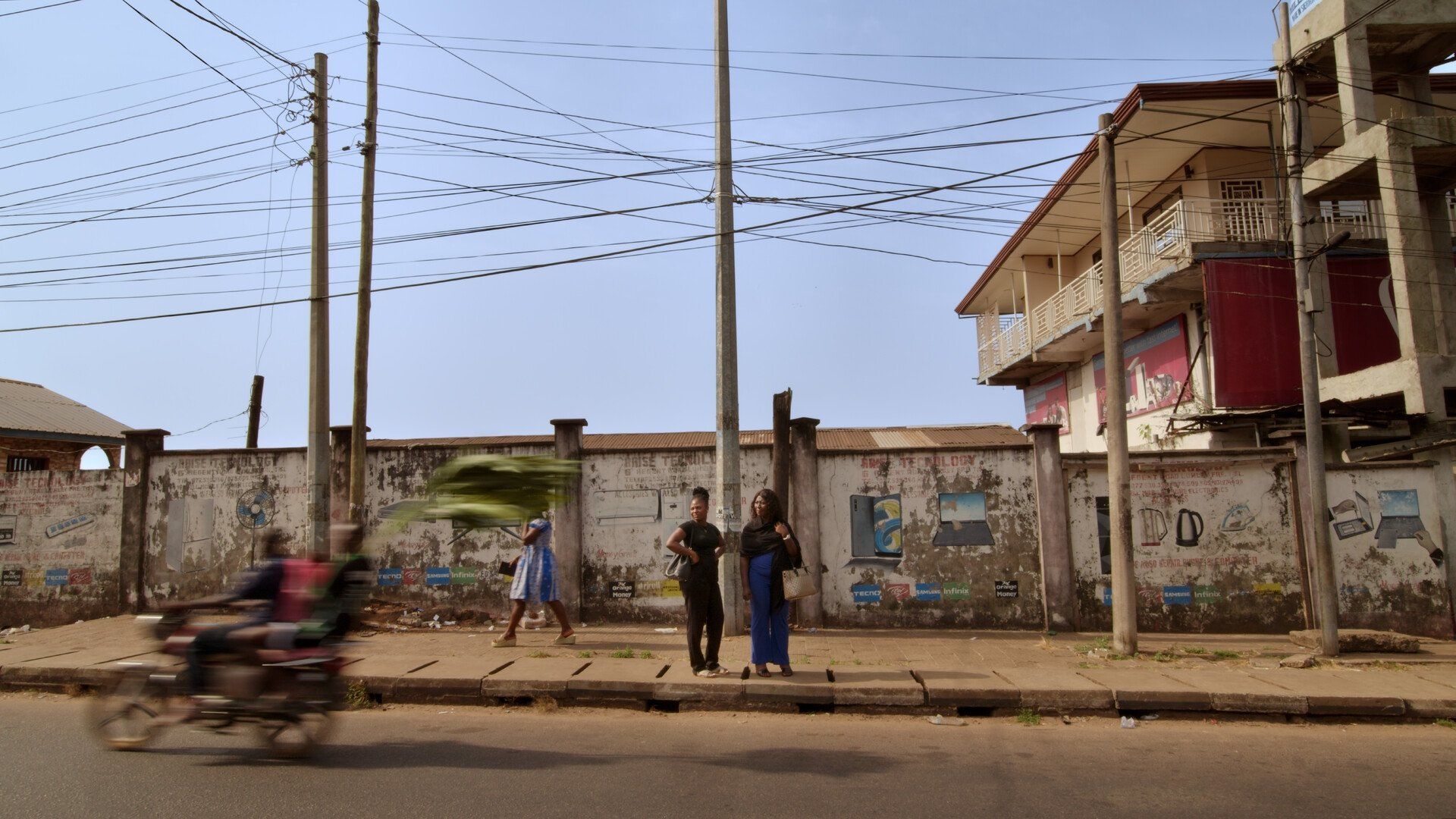 Fighting Giants background