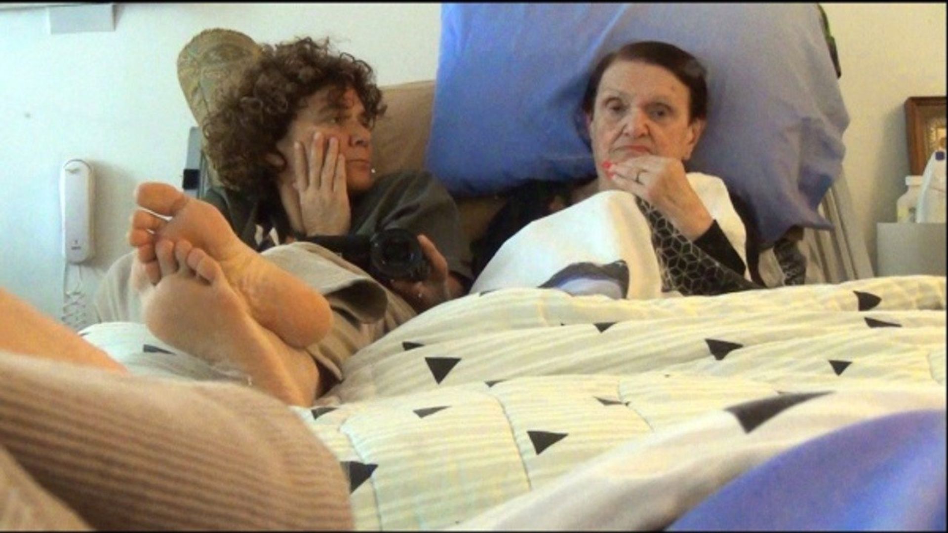 Aida Returns background