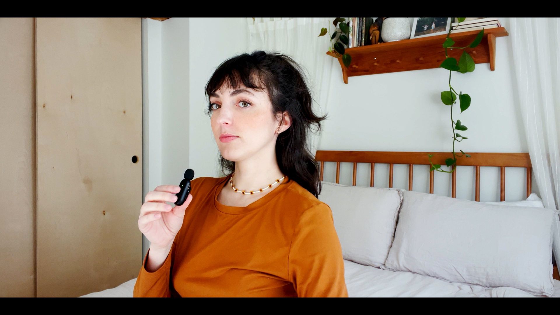 Living in Hanna background