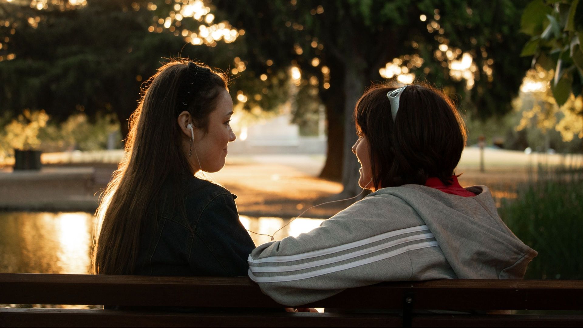 Tall Sad Girl and Short Punk Girl are Friends background
