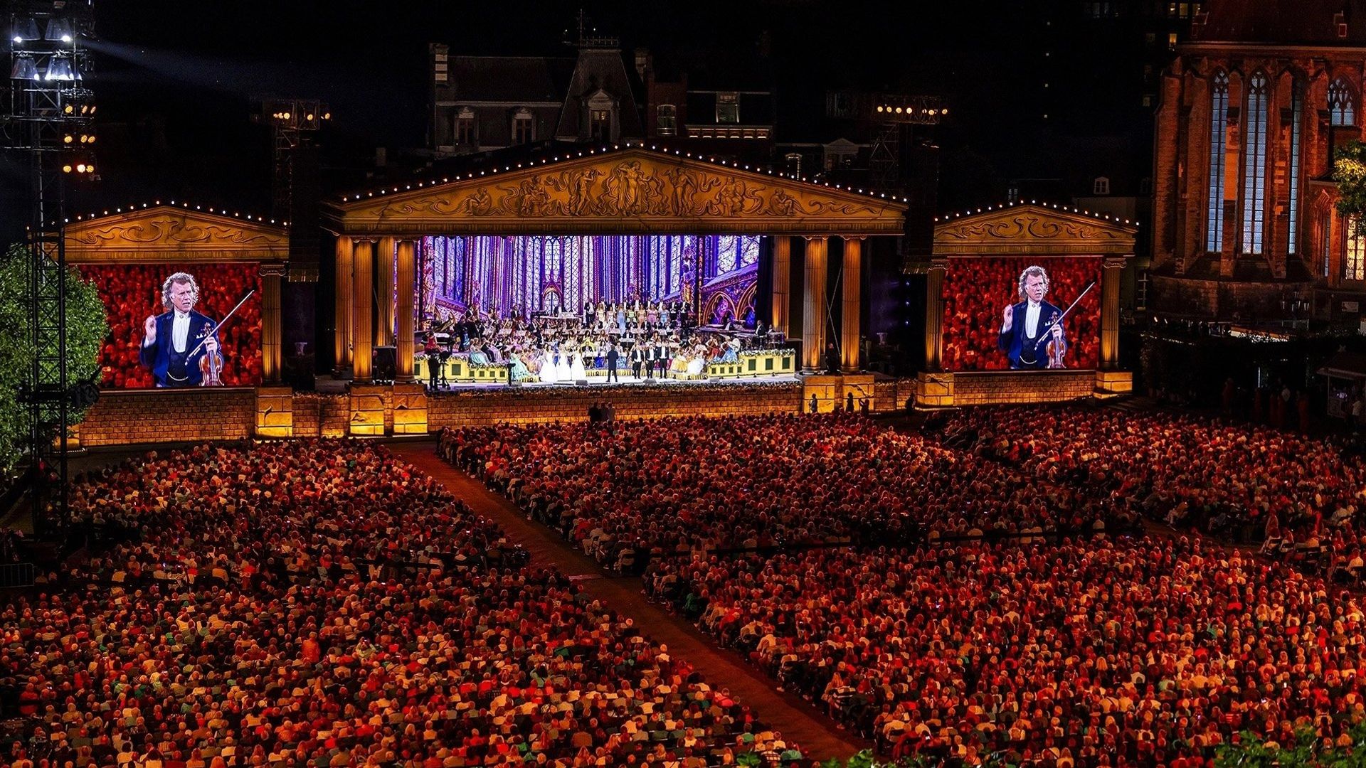 André Rieu's 2025 Maastricht Concert: Waltz the Night Away! background