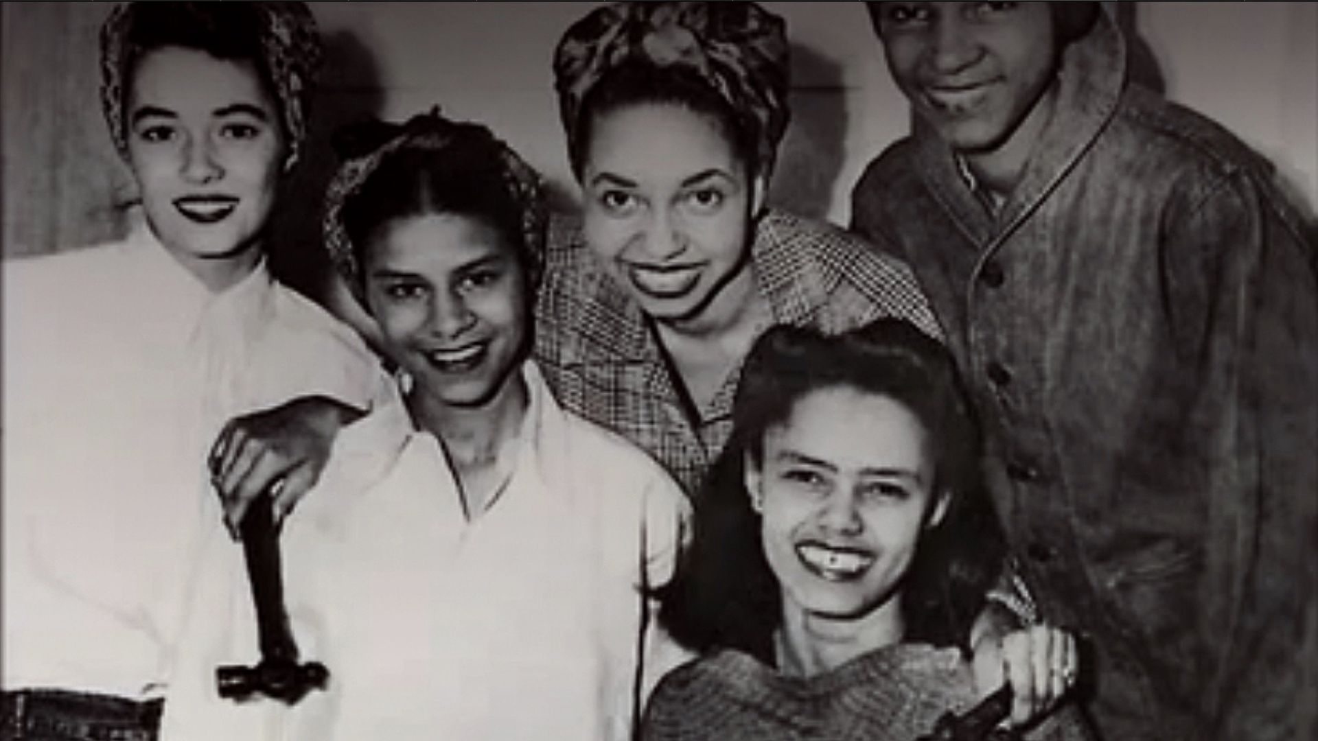 Invisible Warriors: African American Women in World War II background