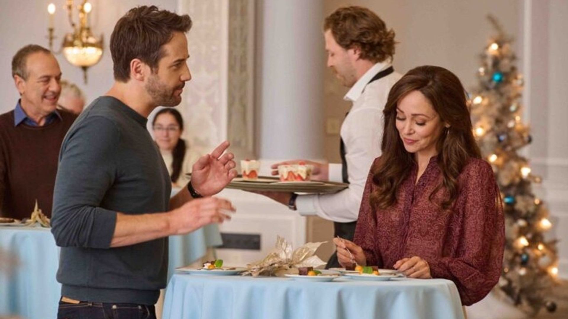 We Met in December background