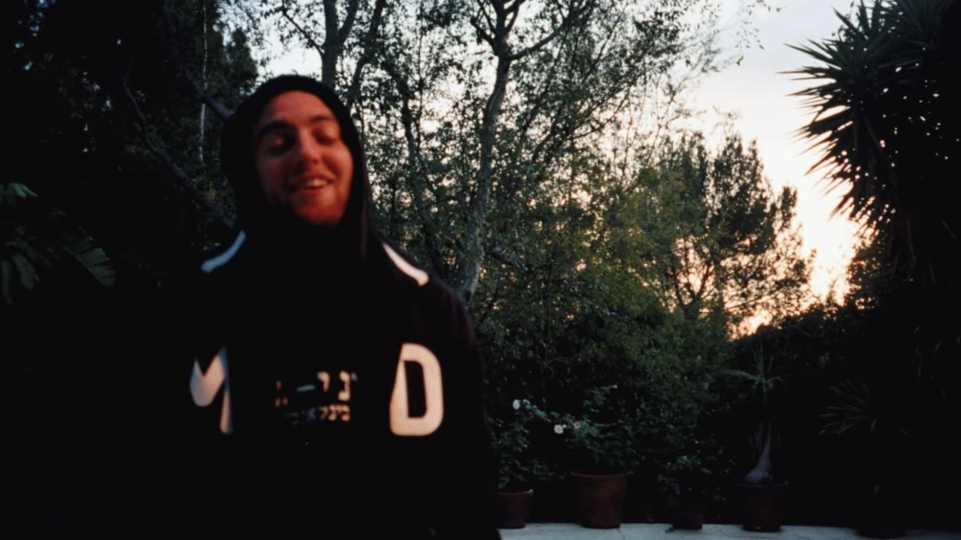 GO:OD AM (Time Flies, Try To Catch It) background