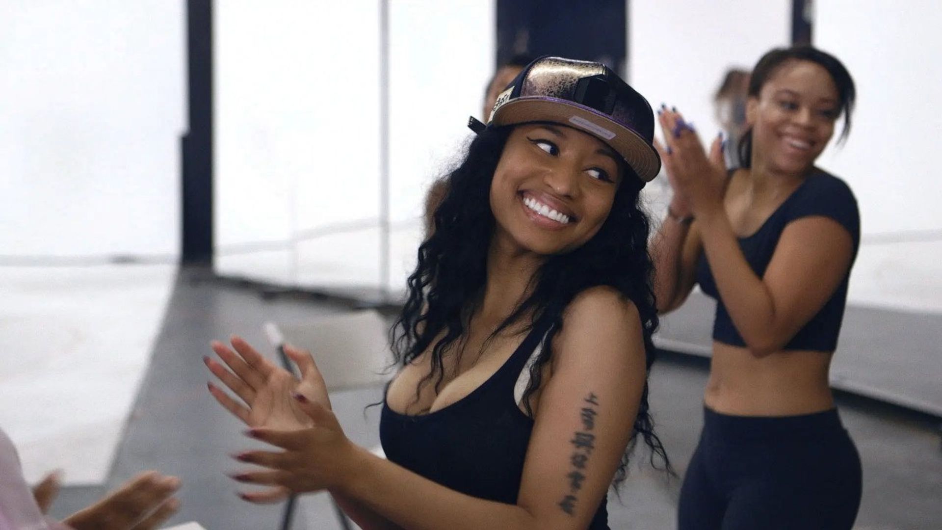 Nicki Minaj: My Time Again background