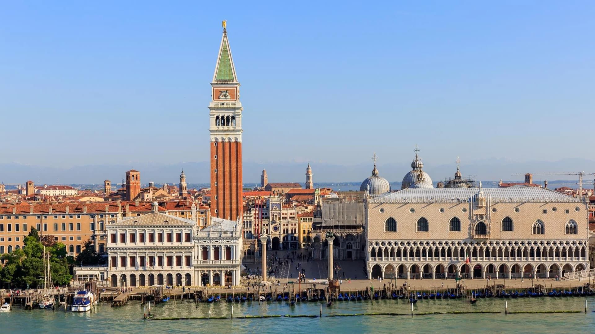 Monteverdi in Mantua - The Genius of the Vespers background