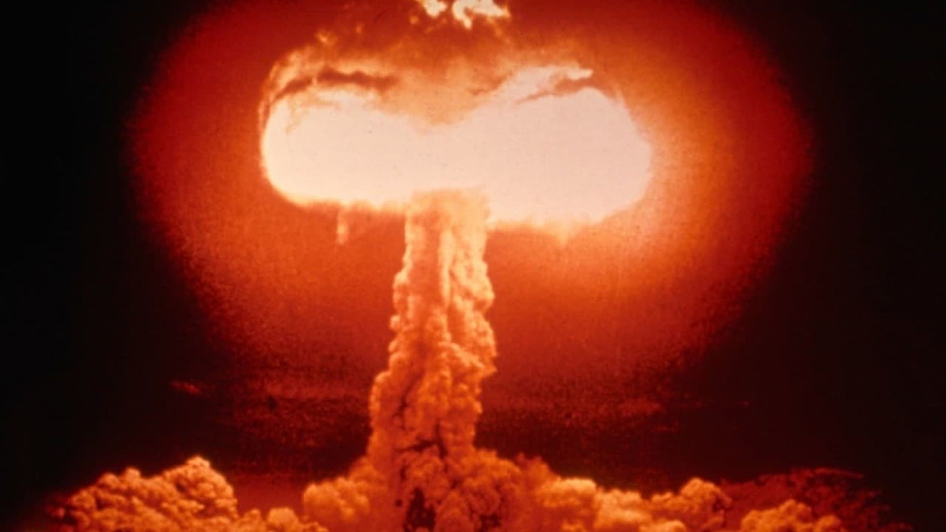 Cold War Secrets: Stealing the Atomic Bomb background