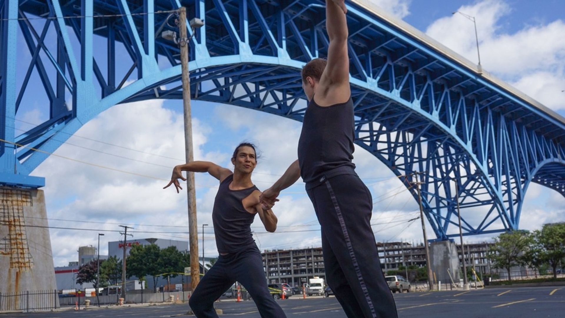 Hot to Trot background