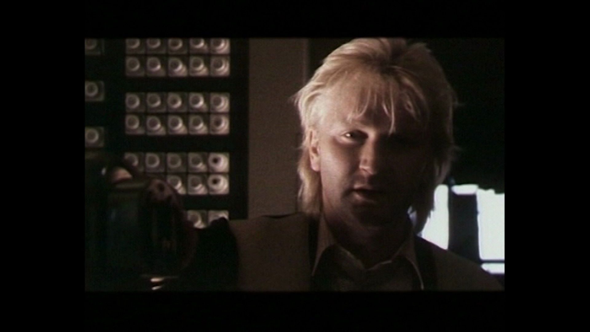 Can't Walk Away Herbert Gudmundson background