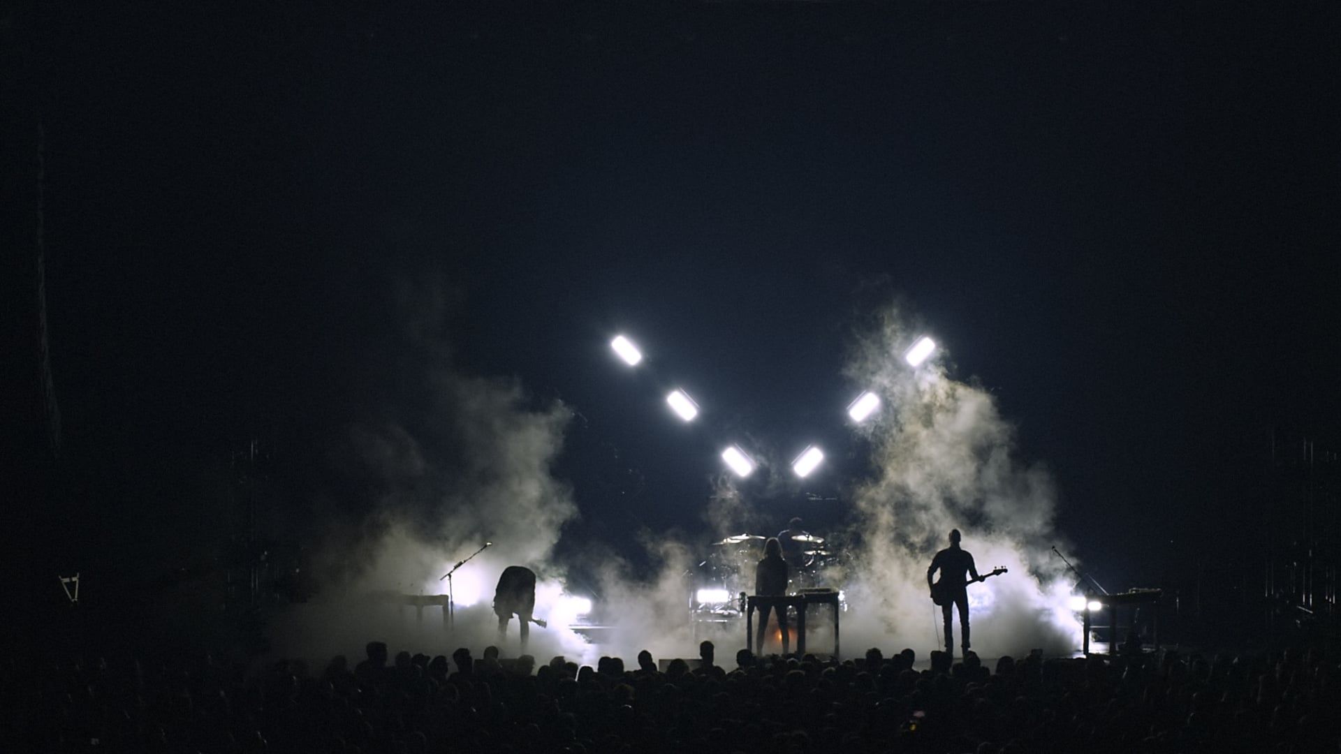 Metric: Dreams So Real background