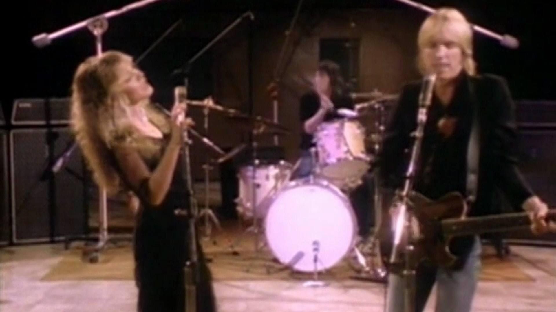 Stevie Nicks: Through the Looking Glass background