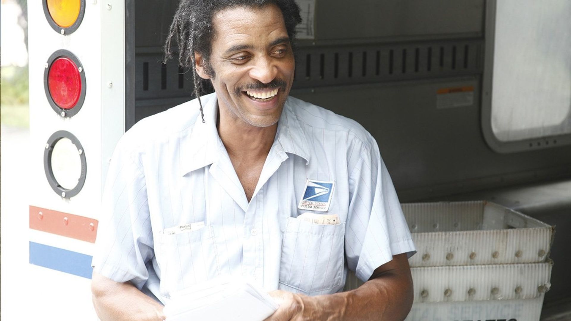 Detroit 48202: Conversations Along a Postal Route background