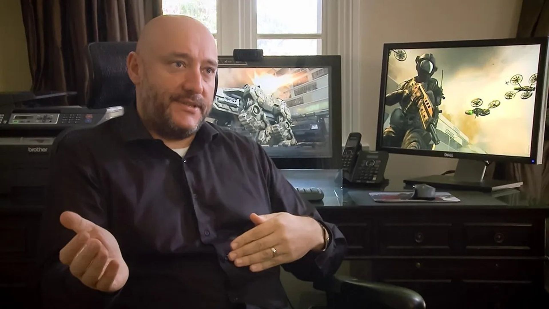 Krieg und Spiele background