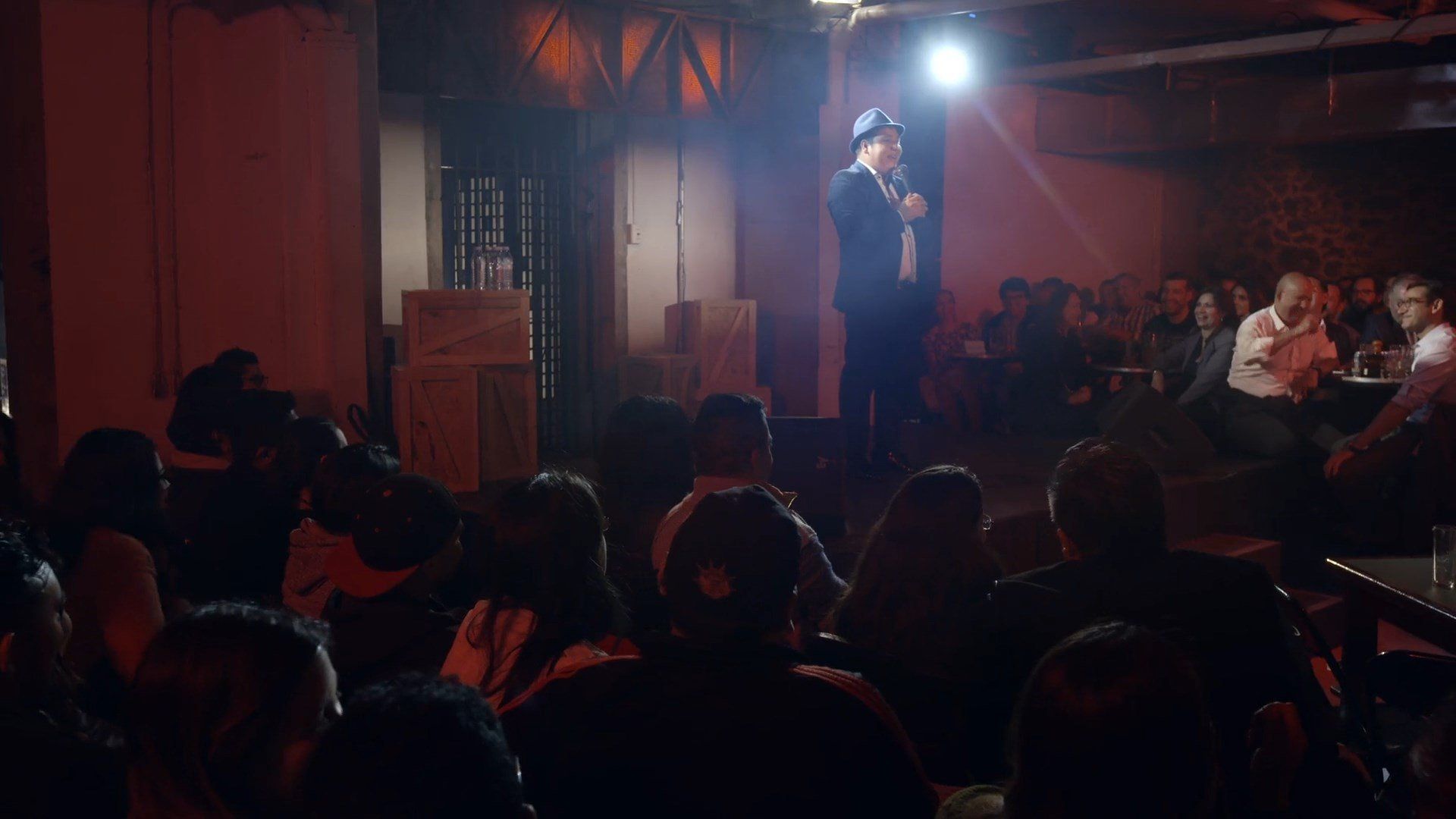 Alan Saldaña: Mi vida de pobre background