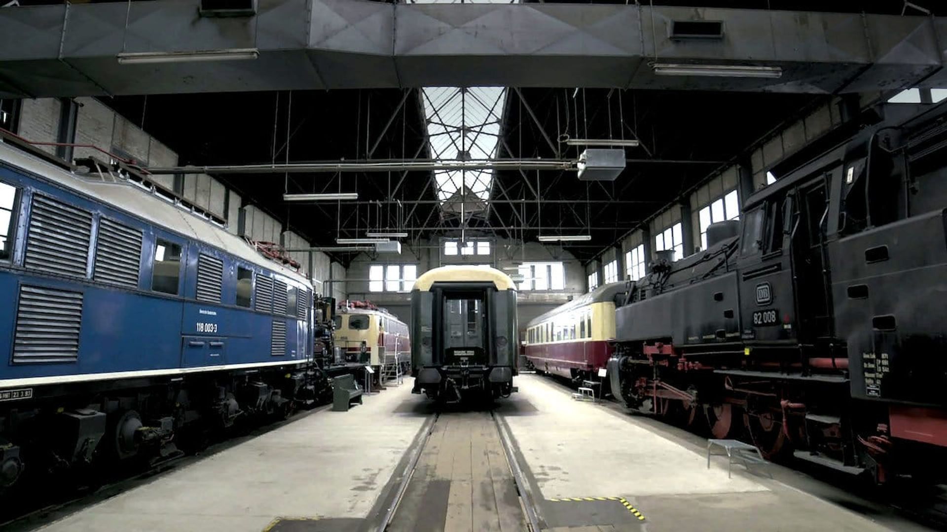 Le train d'Hitler: bête d'acier background