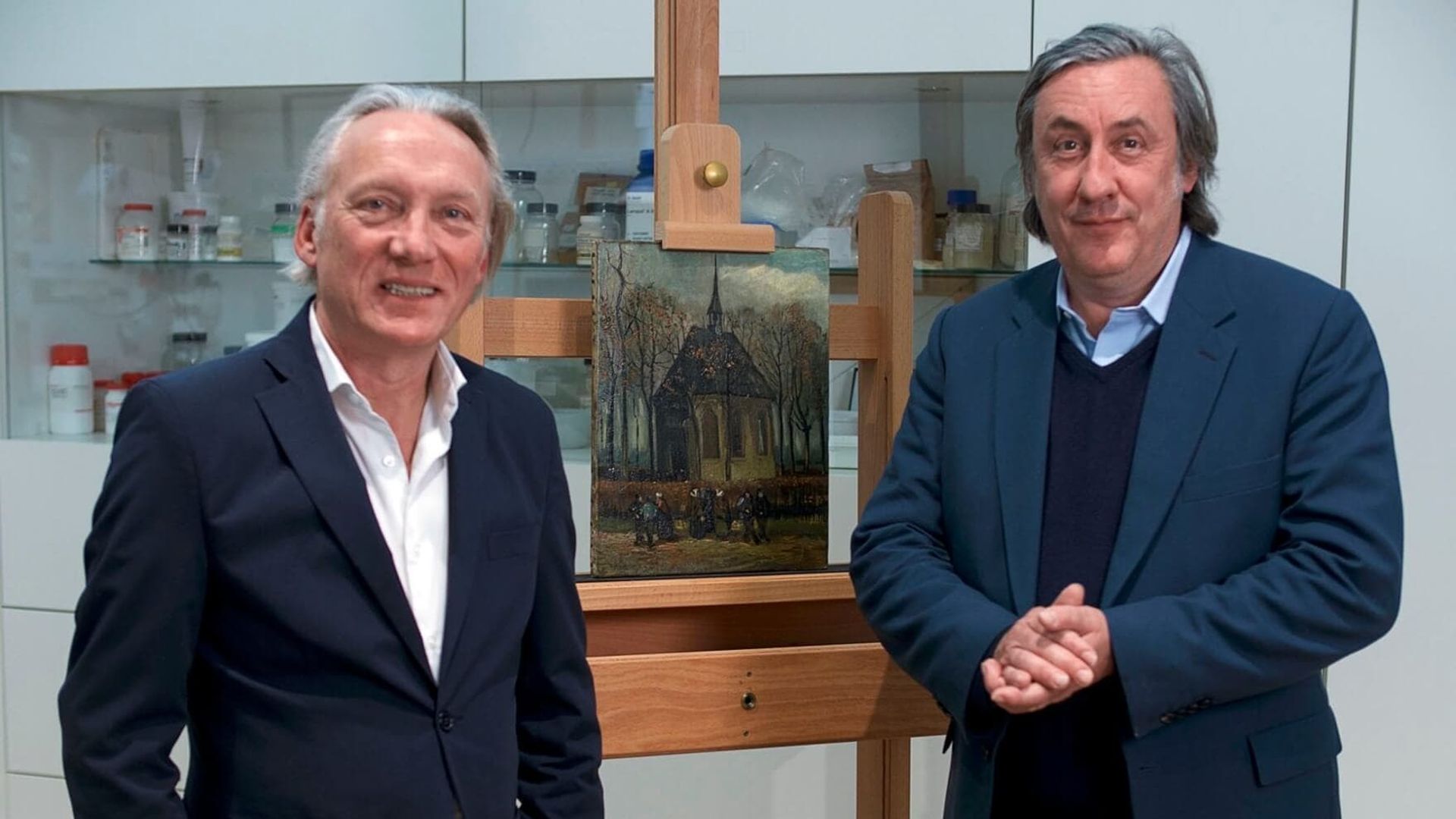Stealing Van Gogh background