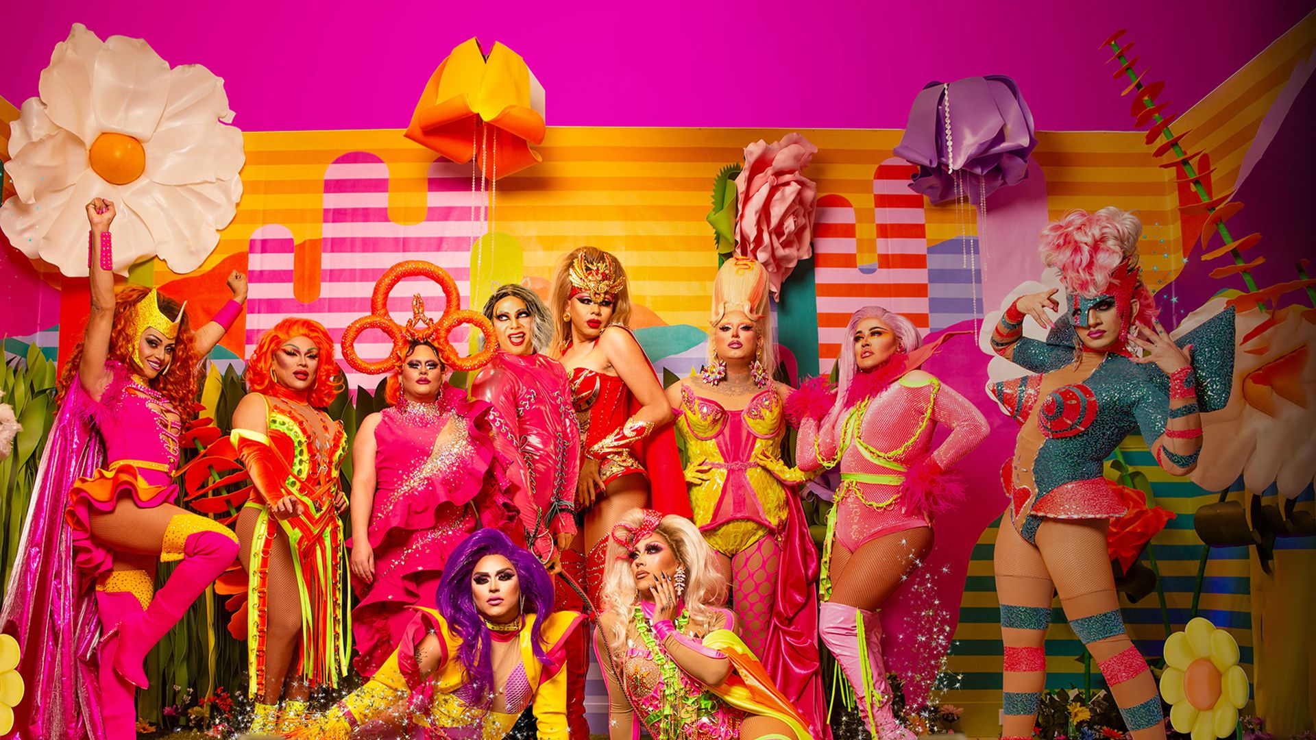 Drag Latina background