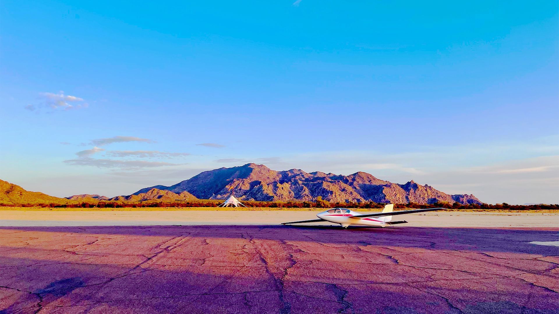 On the Fly: Adventures at Altitude background