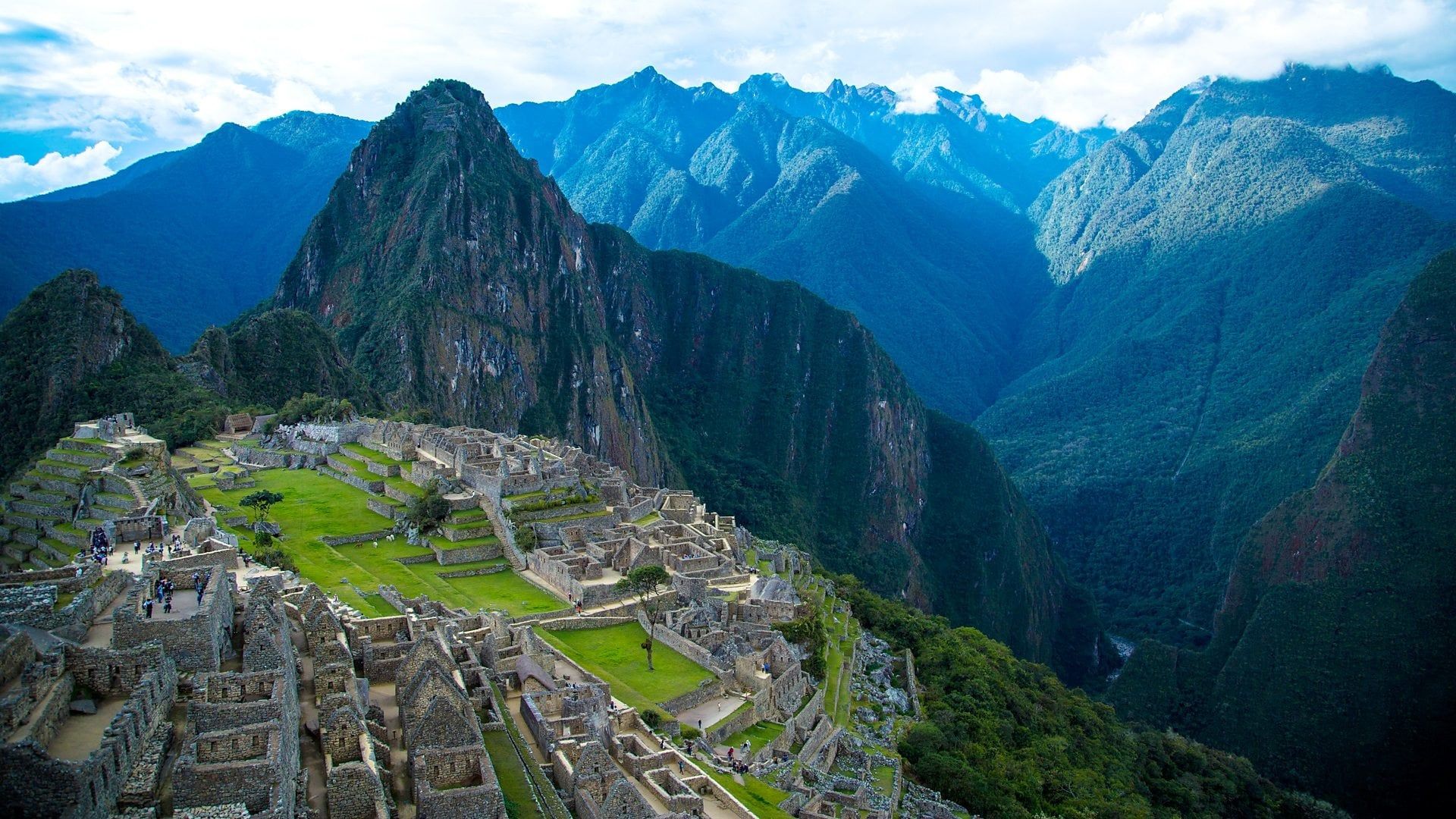 The Inca: Masters of the Clouds background