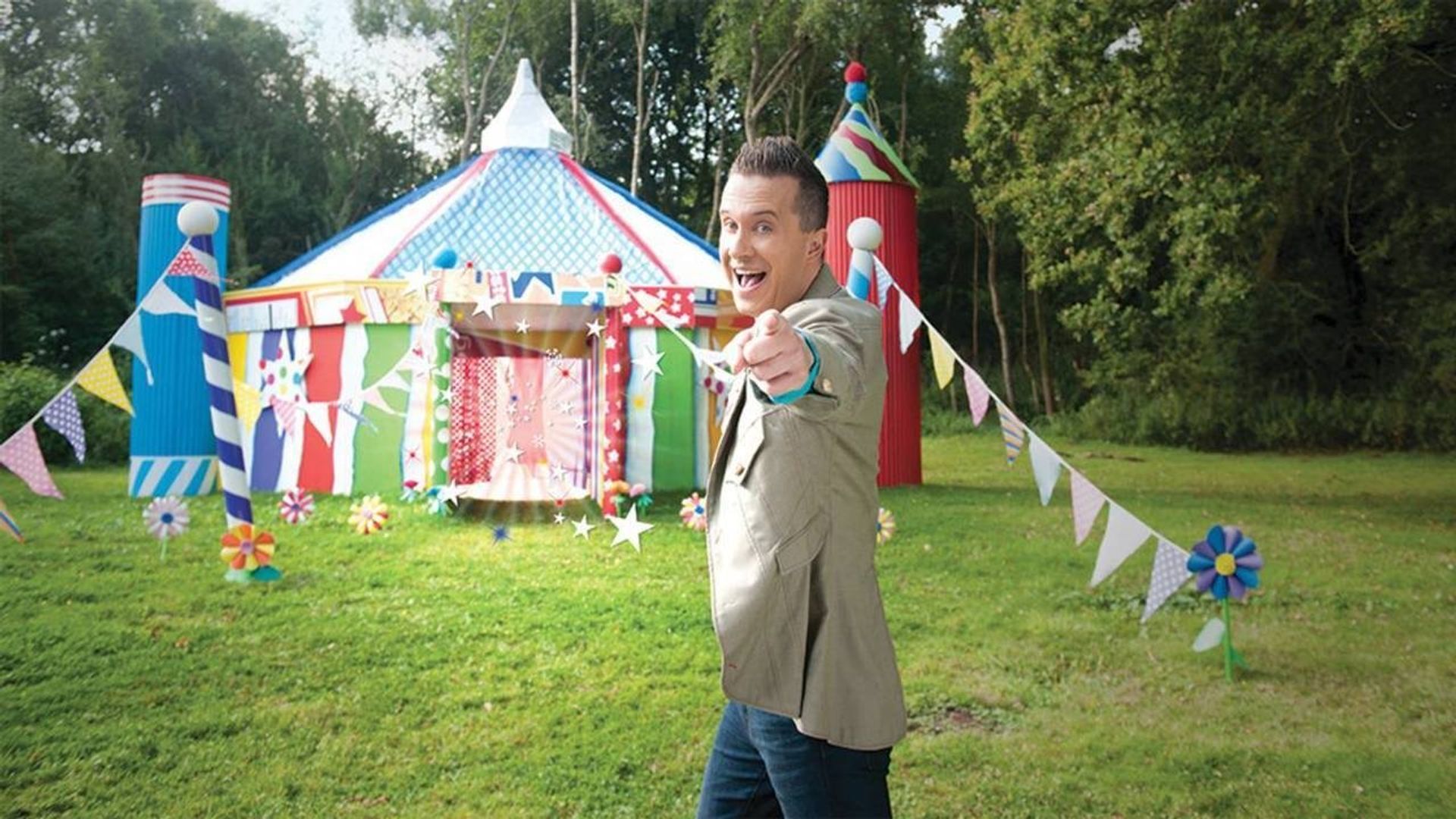 Mister Maker's Arty Party background