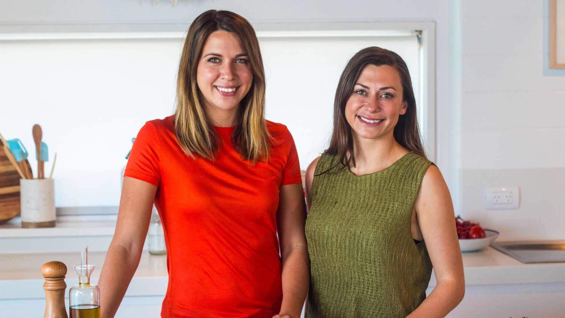 Sammy & Bella's Kitchen Rescue background