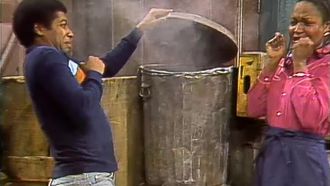 Episode 122 Big Bird Builds a Race Car