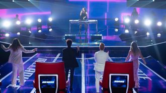 Episode 8 Blind Auditions (8)