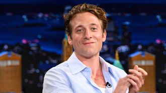 Episode 131 Jeremy Allen White/Karol G