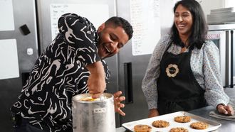 Episode 6 Sandwich Cookie Creations