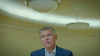 Episode 2 MAN IN THE MIDDLE - EPISODE 2