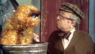 Episode 56 Mr. Hooper Bakes Oscar a Baked Bean Sundae (0056)