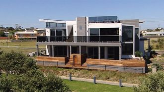 Episode 9 Indented Head House
