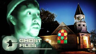 Episode 1 A Haunted Cul-De-Sac Stuck in Time (with Psychic Kelsi Davies)