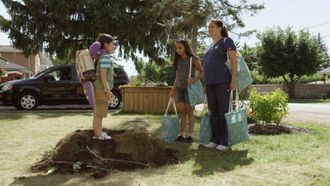 Episode 5 Dino Doctor / Be My Dino Baby