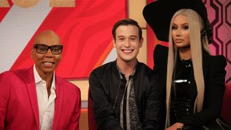Episode 12 Iggy Azalea and 'Hollywood Medium' Tyler Henry