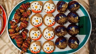 Episode 6 Jingle Mingle