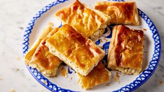 Episode 10 Cheese Bread & Garlic Chicken