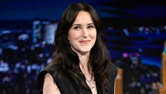 Episode 134 Rachel Brosnahan/Ronny Chieng/Dave Portnoy