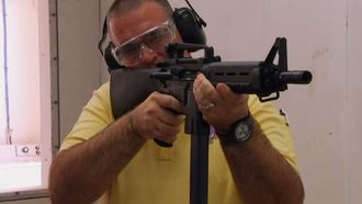 Episode 4 Browning Machine Gun / Stephanie's Big Bet