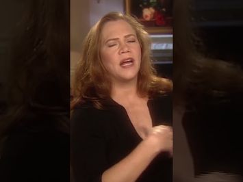 Kathleen Turner reflects on Cary Grant and Grace Kelly in Hitchcock’s TO CATCH A THIEF.