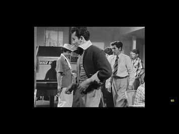 Jalan Balonggede Bandung dalam salah satu scene film Lewat Djam Malam tahun 1954