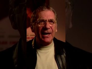 Sydney Pollack reflects on what makes SENSE AND SENSIBILITY unforgettable.